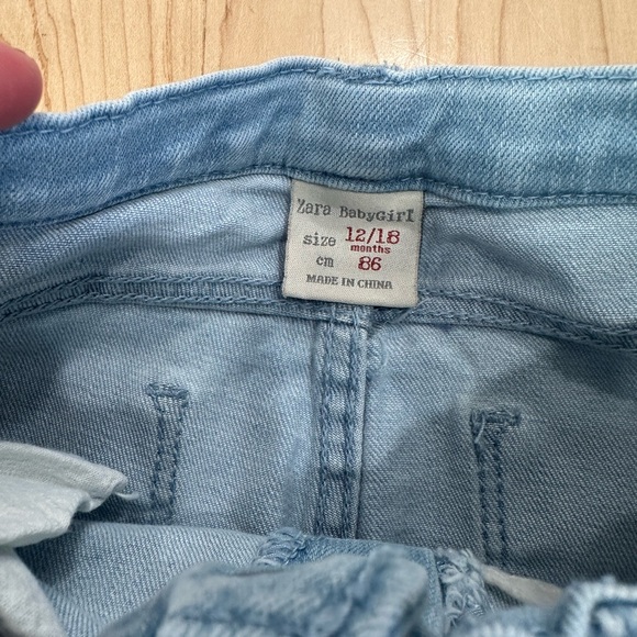 Zara Baby Girl Jeans - size 12-18 months - Picture 2 of 3